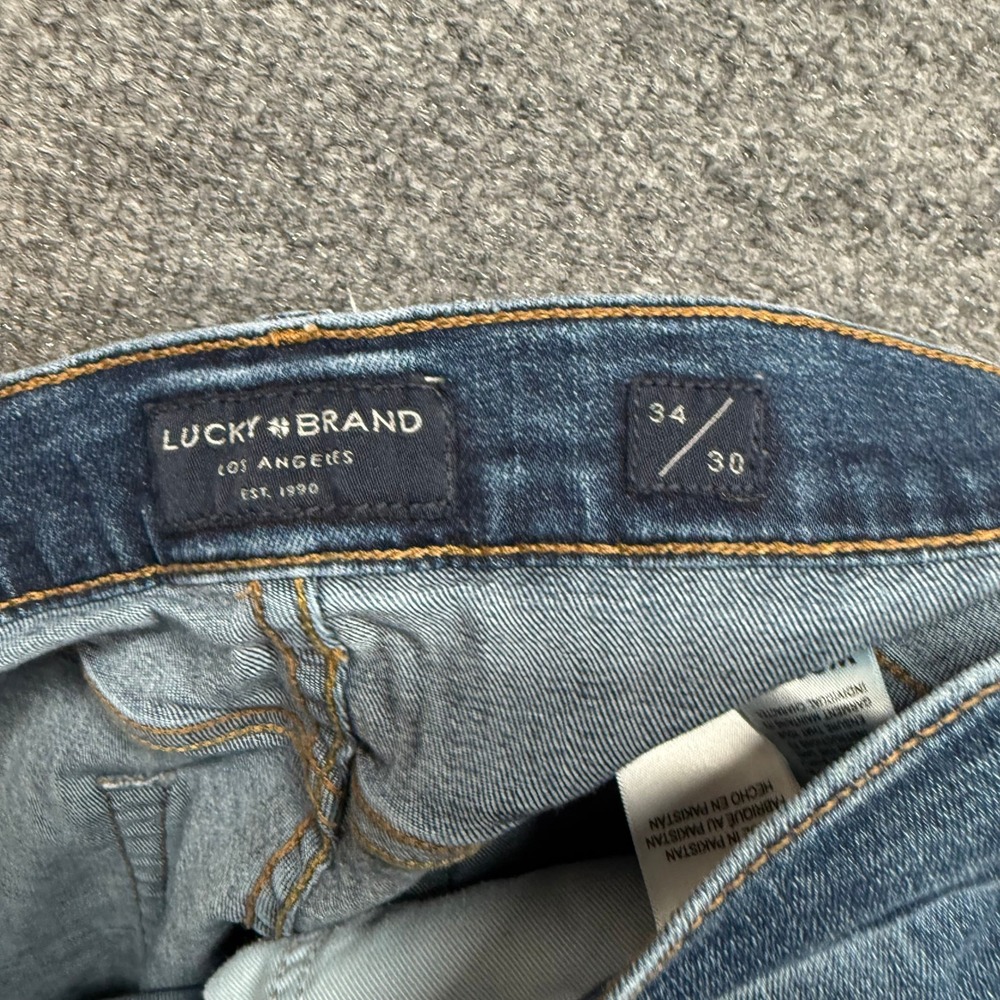 Lucky Brand 110 Slim Jeans Mens 34x30 Blue Stretch Denim Casual Classic Everyday - Picture 7 of 10